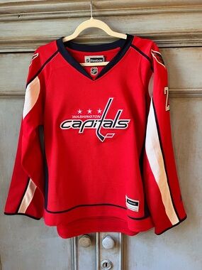Reebok Red Washington Capitals Hockey Jersey. #21. Laich vintage